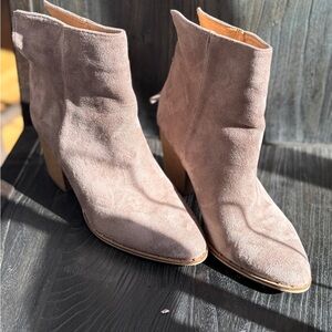 Beast Taupe Suede Ankle Boots Block Heel Zip Back Booties Women’s Size 8.5